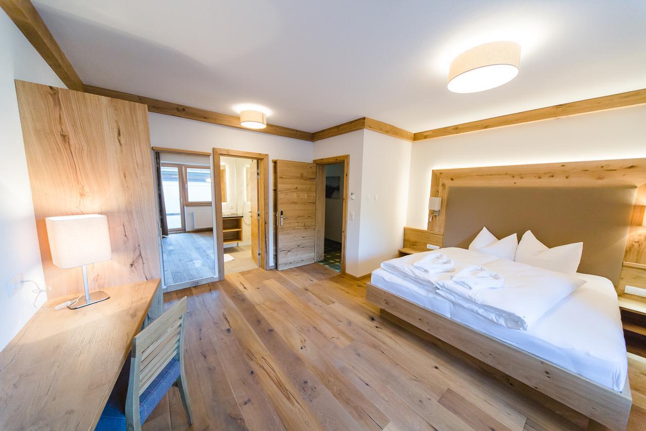 Hotel Giessenbach Fuegen Ngoại thất bức ảnh